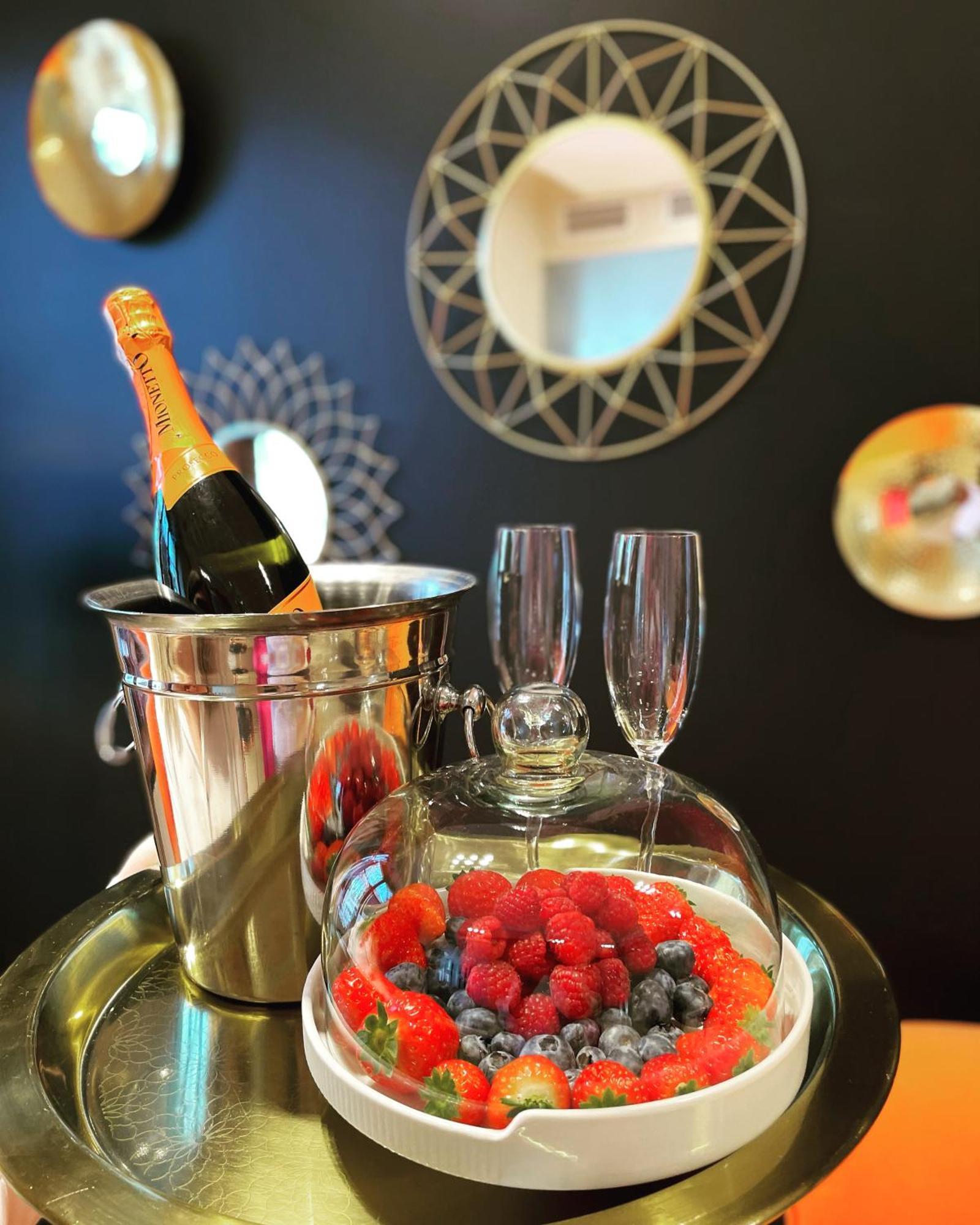 Liv'Inn Aparthotel 크라쿠프 외부 사진